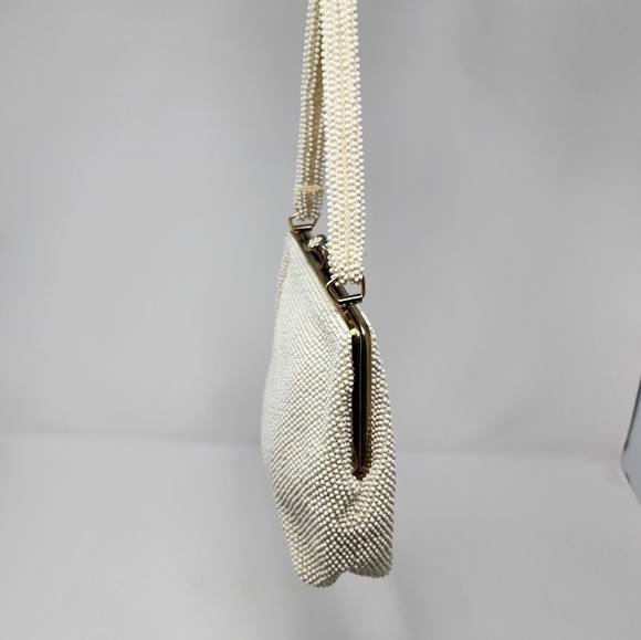 Vintage White Beaded‎ Clasp Handbag - Picture 3 of 11